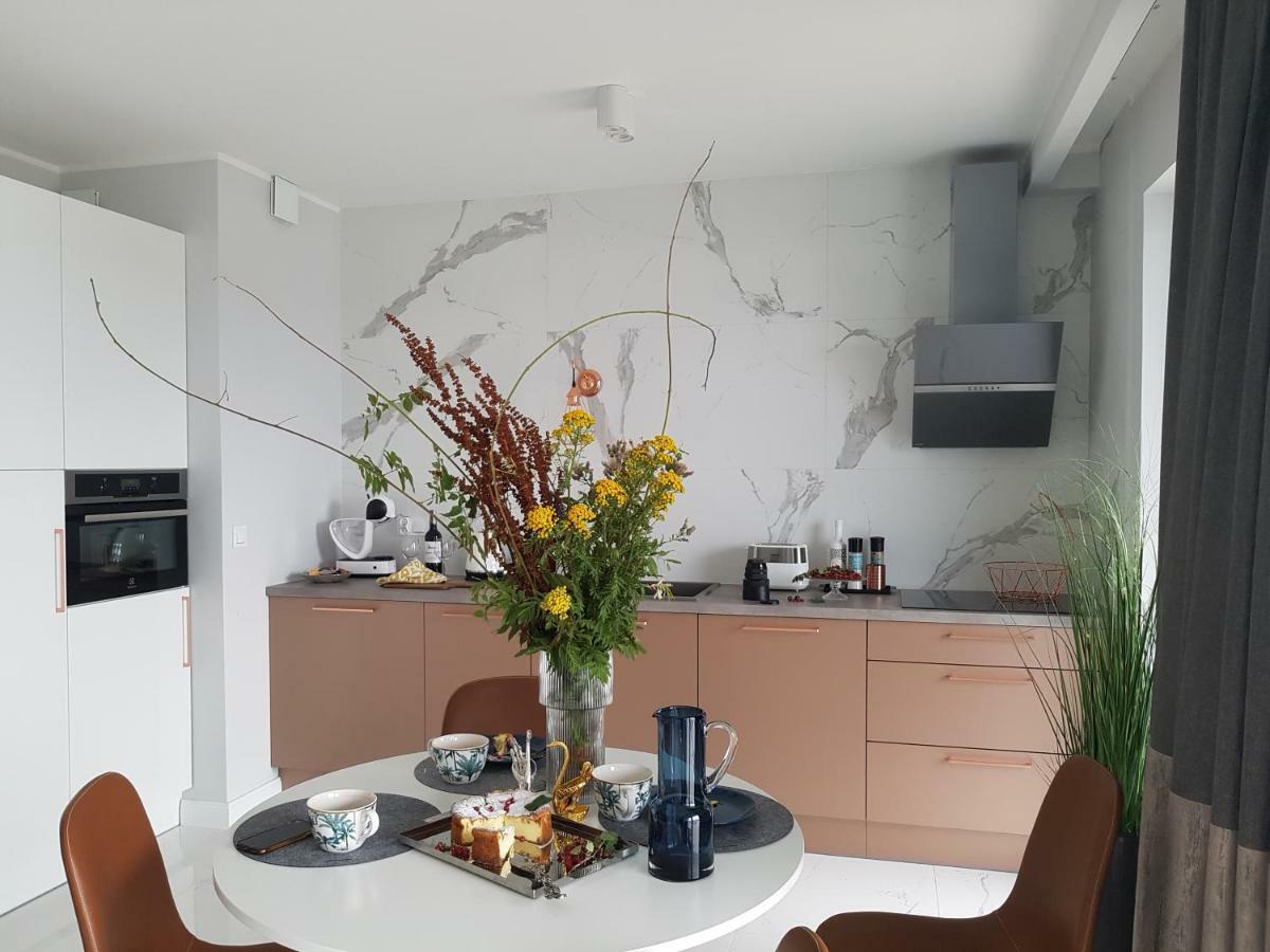 Apartament Marcelin Gold Wes Quality Suite Poznań Buitenkant foto