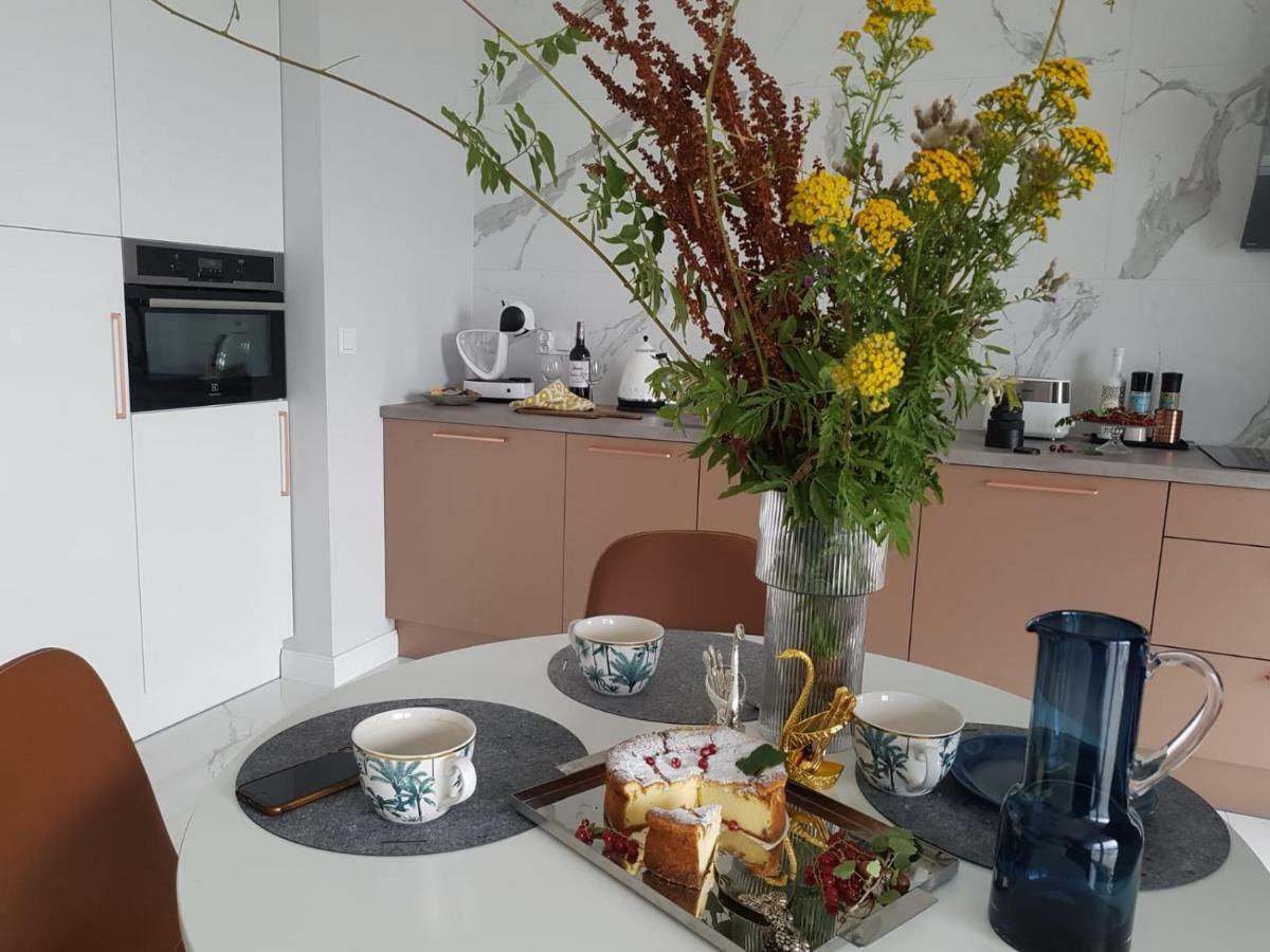 Apartament Marcelin Gold Wes Quality Suite Poznań Buitenkant foto